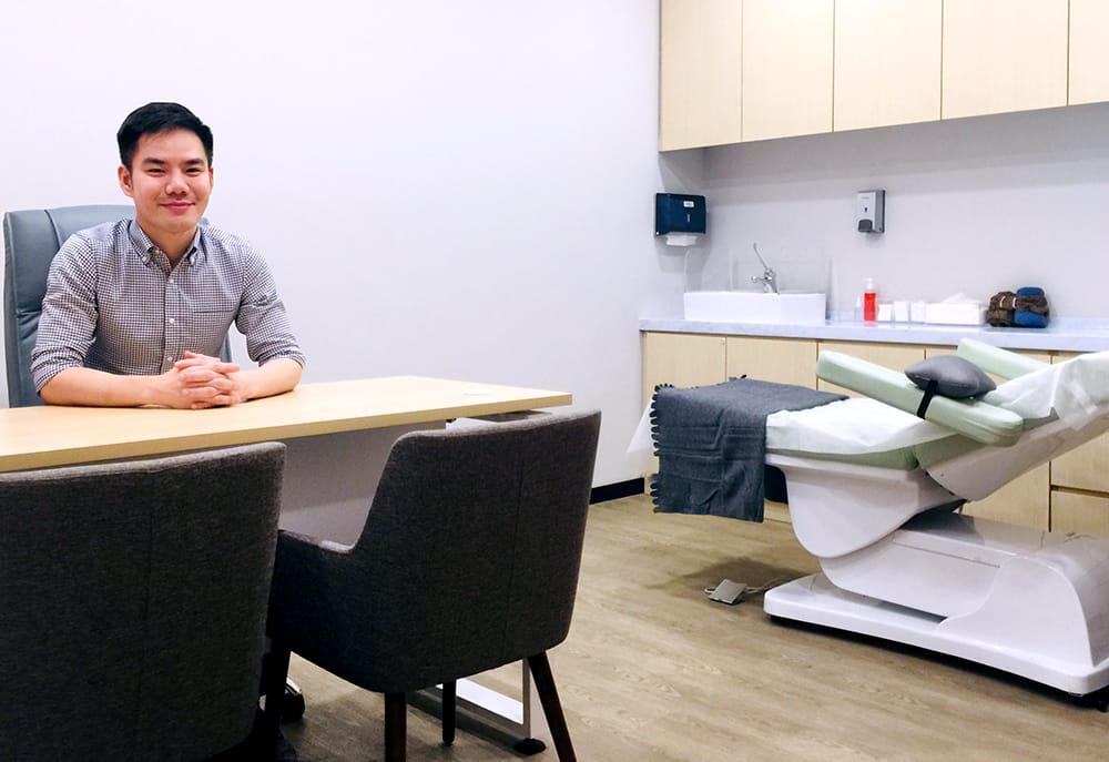 Consultation and Assessment with Premier Clinic Hair Restoration Director Dr Foo Wing Jian